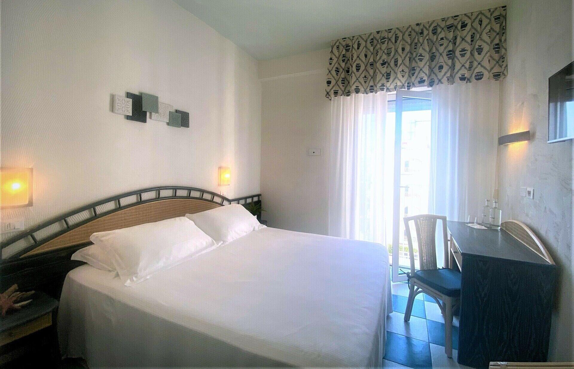 Luxor Beach Boutique Hotel Cattolica Exterior foto