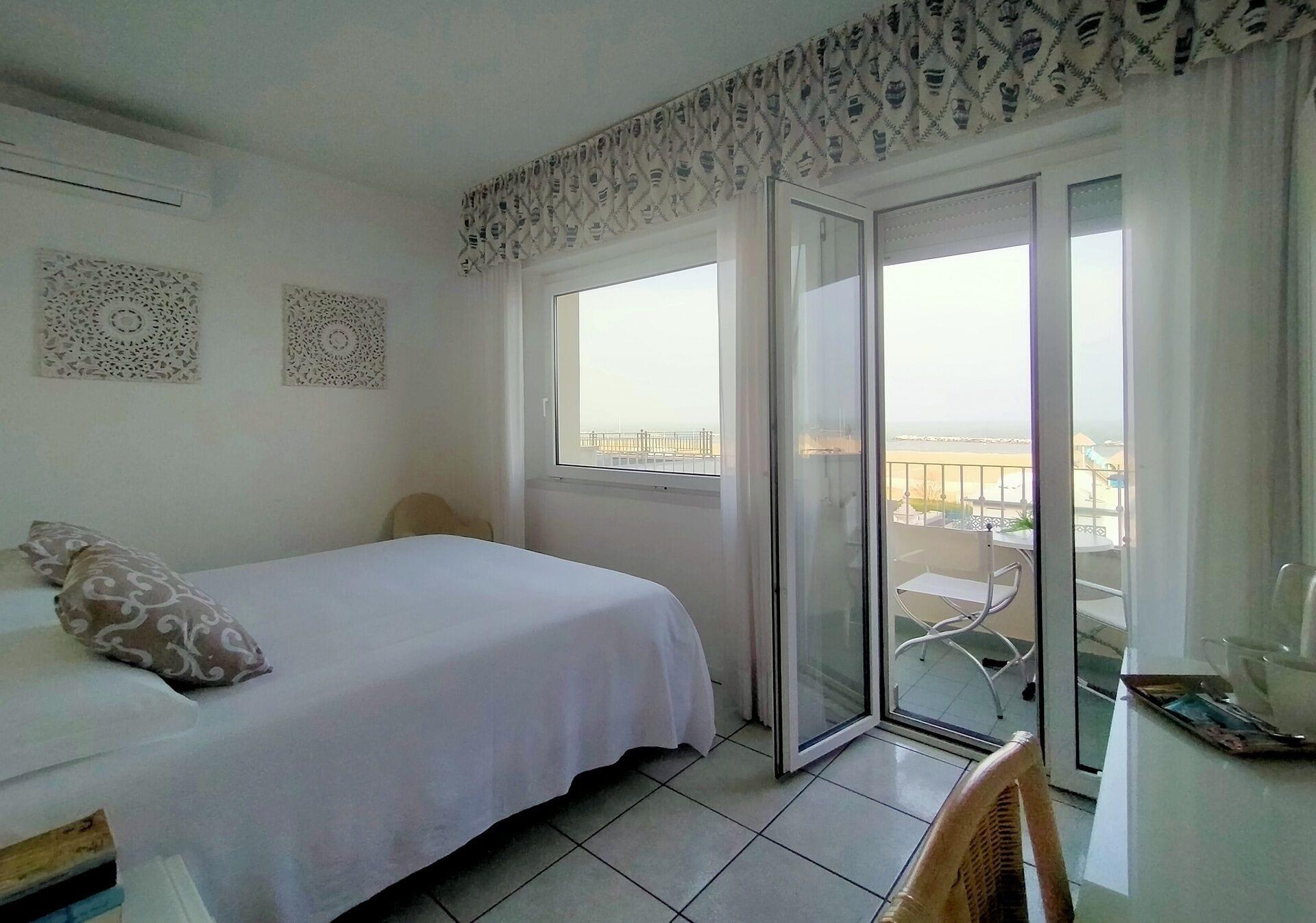 Luxor Beach Boutique Hotel Cattolica Exterior foto